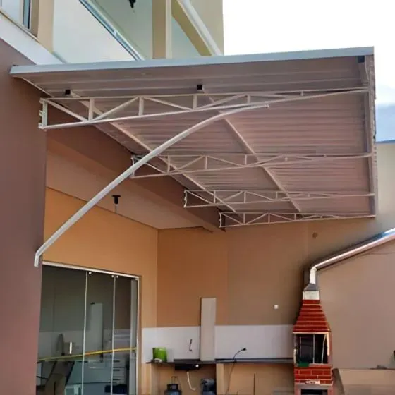 Cobertura com telha metálica sanduíche — modelo 5